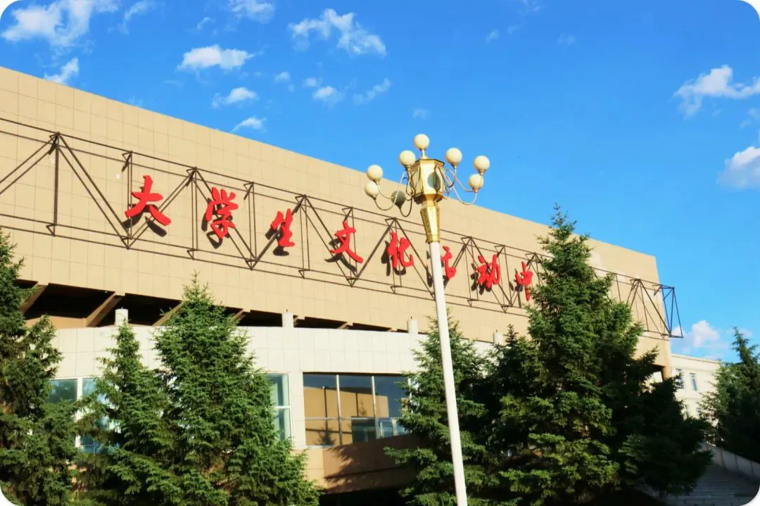 大学生球员如何应对季后赛压力_1